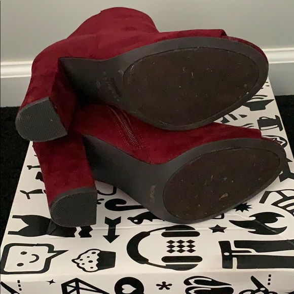 Open toe, chunky heel booties - Picture 6 of 7